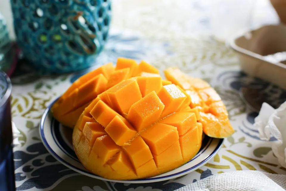Tabakta kirpi kesim mango